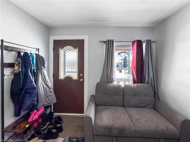 Additional image 3 of 55 Connaught Ave