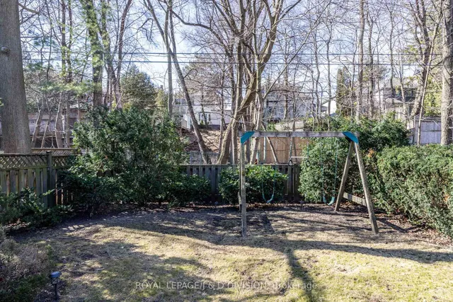 Additional image 29 of 219 Chaplin Cres