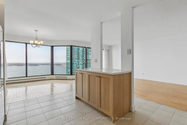 Additional image 15 of 65 HARBOUR Sq Unit 2008