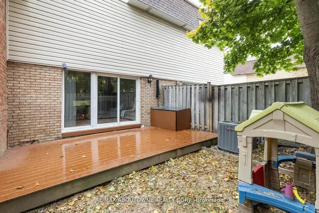 Additional image 30 of 11 Harrisford St Unit 100