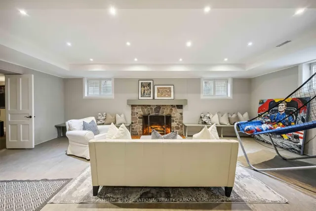 Additional image 26 of 79 Baby Point Cres