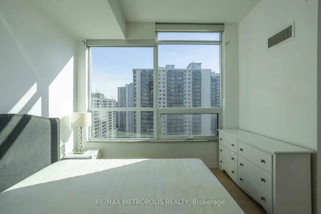 Additional image 10 of 500 Sherbourne St Unit 1704