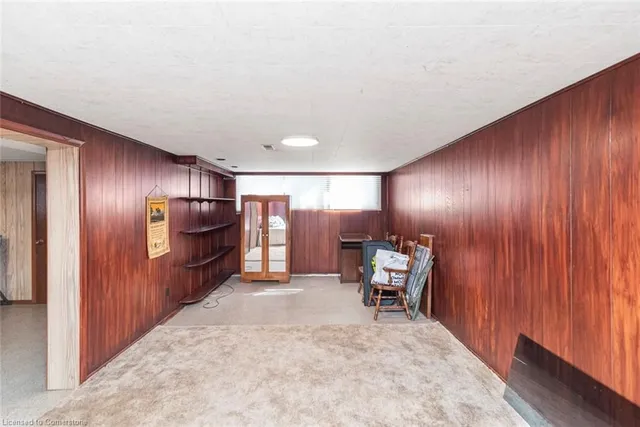 Additional image 32 of 176 Walter Ave