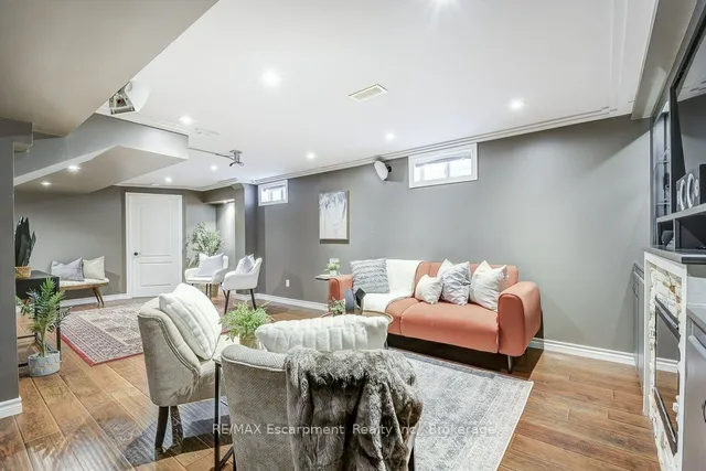 Additional image 30 of 132 Thoroughbred Blvd