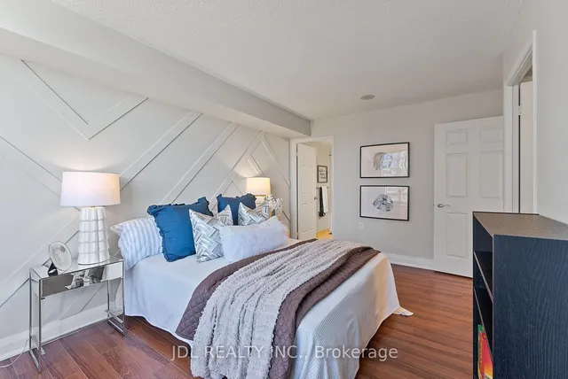 Additional image 32 of 35 Finch Ave Unit 605