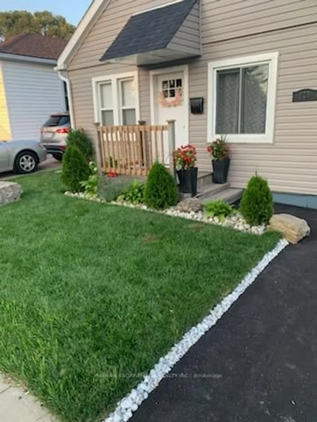 Additional image 3 of 925 Garth St