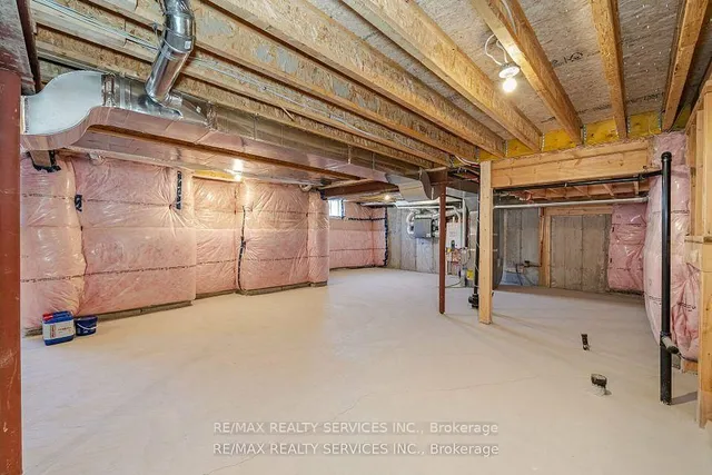 Additional image 31 of 63 Jazzberry Rd