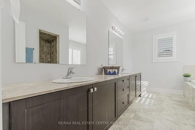 Additional image 22 of 78 Hollowgrove Blvd