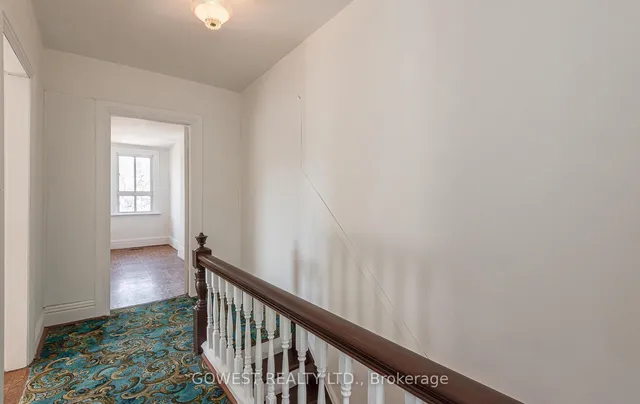 Additional image 28 of 12 Golden Ave