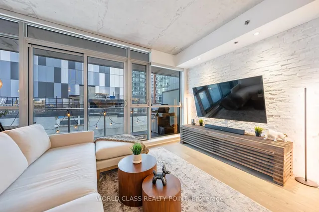 Additional image 9 of 375 King St Unit 705