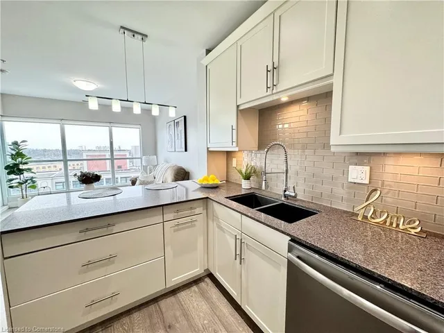 Additional image 7 of 1 Victoria St Unit 1010