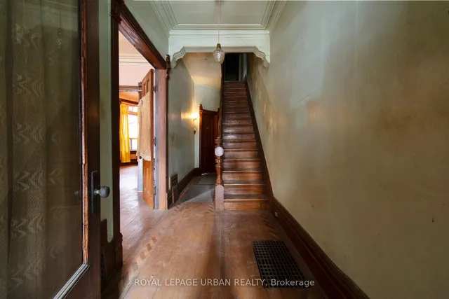 Additional image 3 of 95 Crawford St
