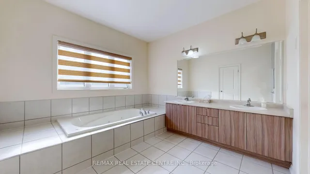 Additional image 22 of 25 Fann Dr