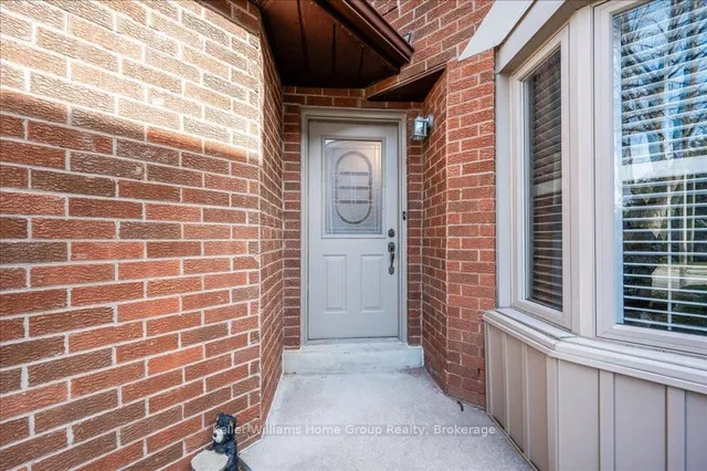Additional image 3 of 83 Lord Simcoe Dr