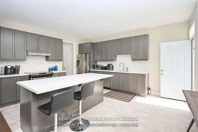 Additional image 32 of 31 Mincing Tr