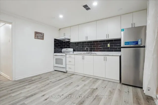 Additional image 8 of 65 Montvale Dr