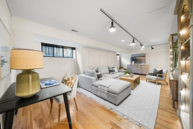 Additional image 23 of 21 Rose Park Dr