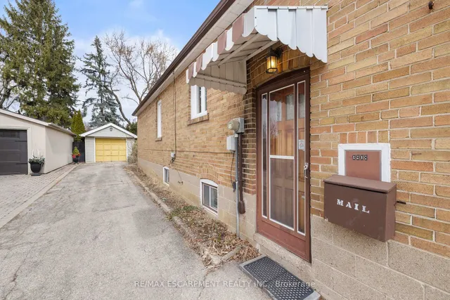 Additional image 39 of 3908 Bloor St