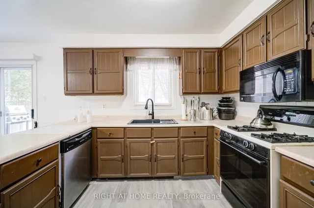 Additional image 16 of 134 Dumfries Ave