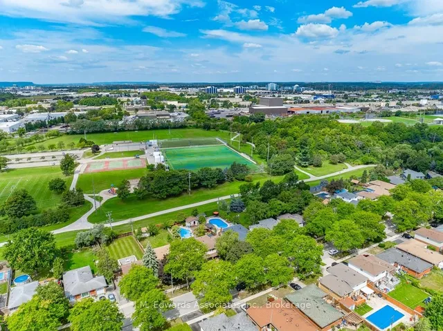 Additional image 32 of 671 Cape Ave