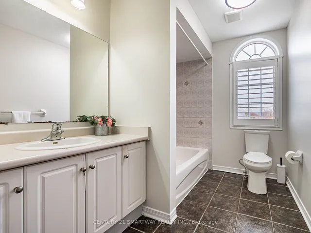 Additional image 33 of 124 Porchlight Rd