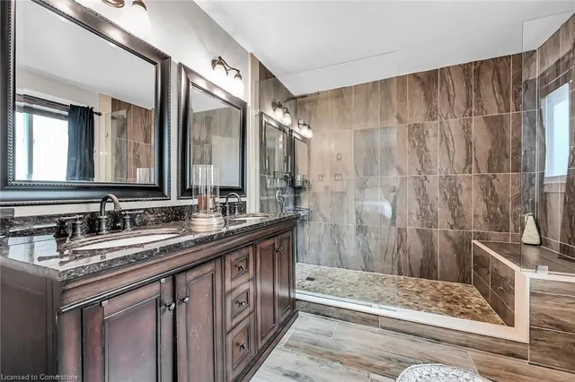 Additional image 32 of 3 Magenta Crt