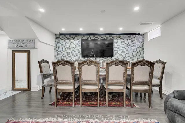 Additional image 41 of 47 Sauvignon Cres