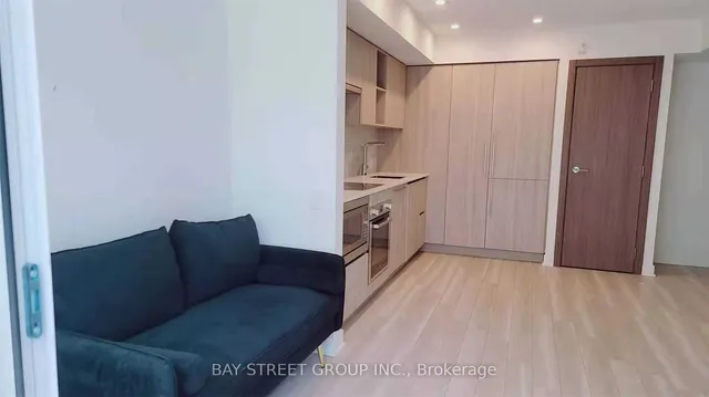Additional image 4 of 19 Bathurst St Unit 616