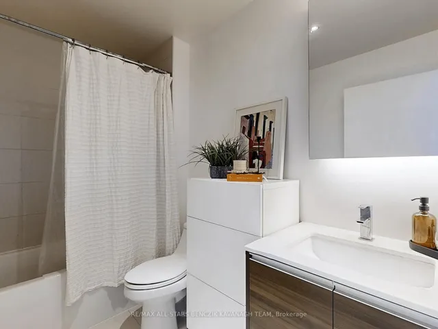 Additional image 15 of 1238 Dundas St Unit 613