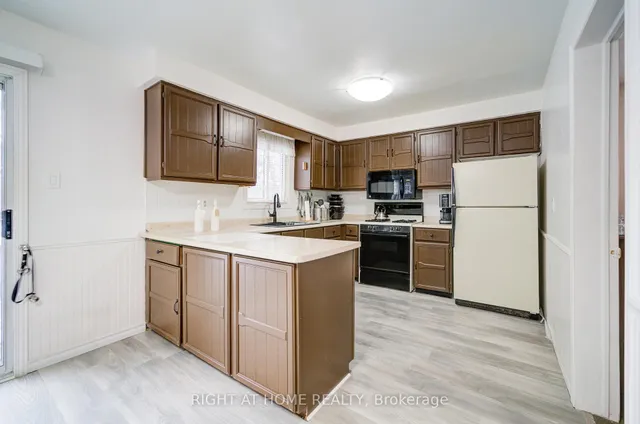 Additional image 17 of 134 Dumfries Ave