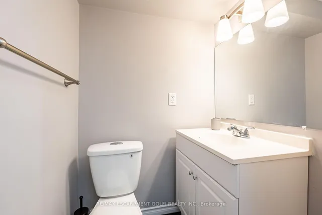 Additional image 27 of 157 Fielding Cres