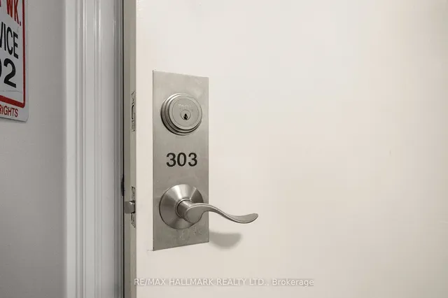 Additional image 33 of 2151 Danforth Ave