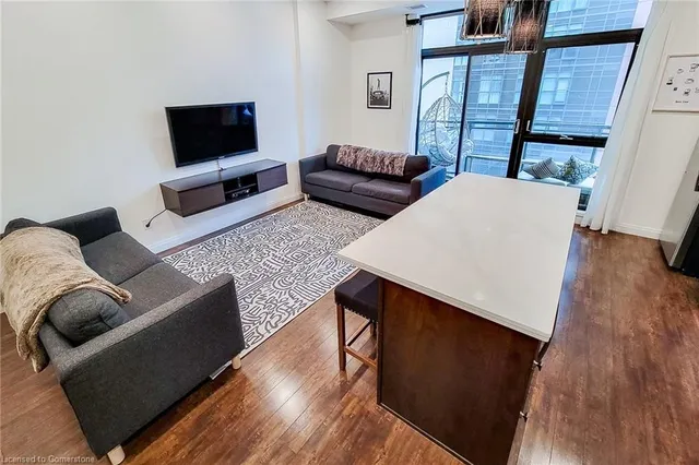 Additional image 3 of 112 King St Unit 809