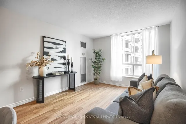 Additional image 9 of 18 Pemberton Ave Unit 401