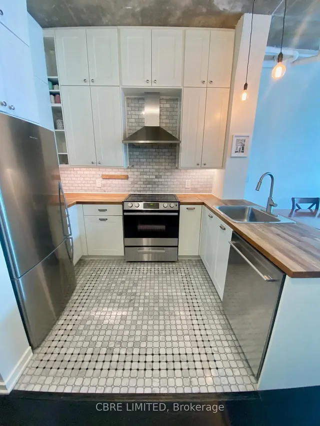 Additional image 2 of 388 Richmond St Unit 1107