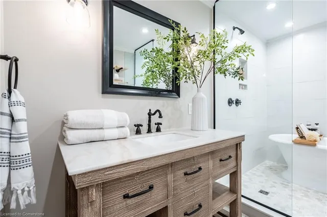 Additional image 25 of 937 Safari Rd