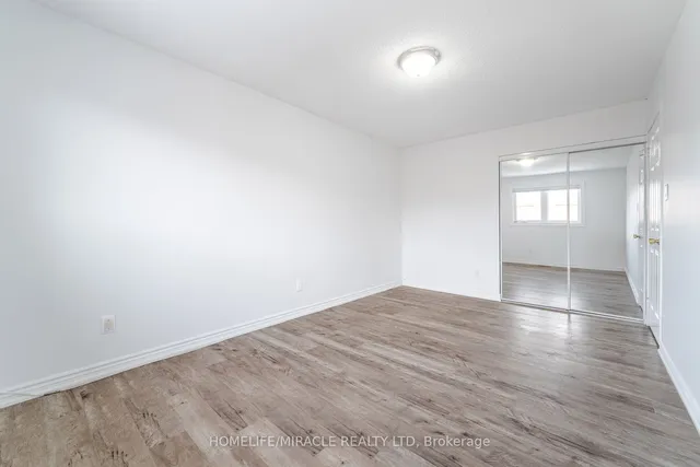 Additional image 33 of 21 Muskoka St