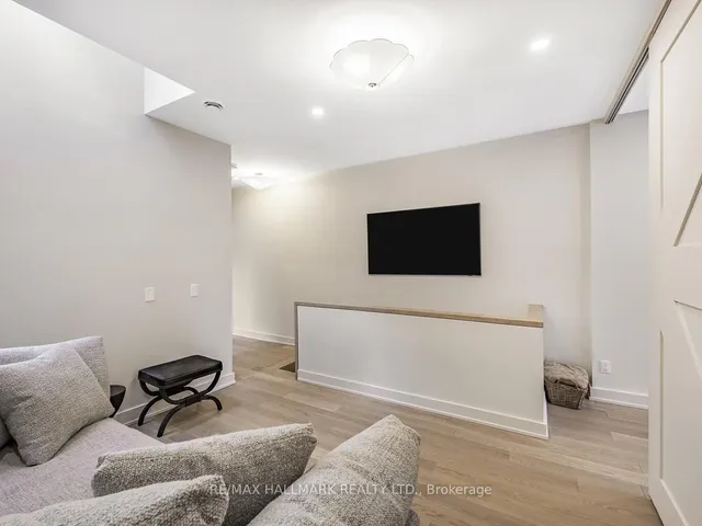 Additional image 21 of 40 Fuller Ave