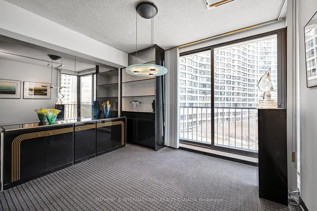 Additional image 10 of 33 Harbour Sq Unit 1008