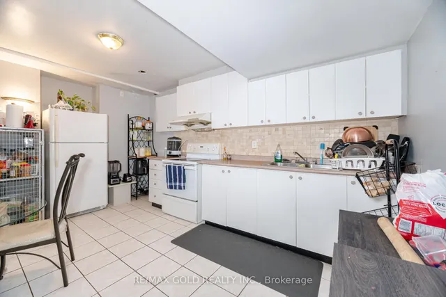 Additional image 39 of 96 Wildberry Cres