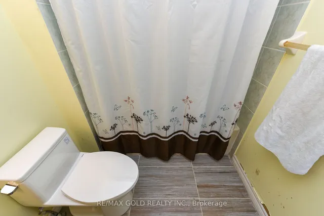 Additional image 38 of 23 Attview Cres