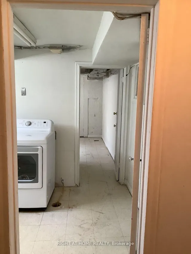 Additional image 8 of 1226 Warden Ave