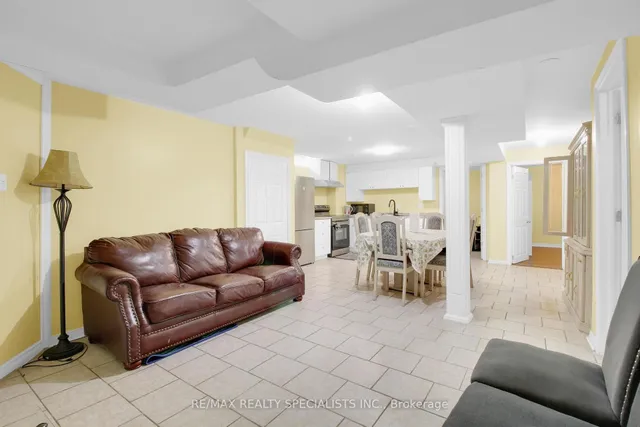 Additional image 34 of 10 Chatelaine Crt