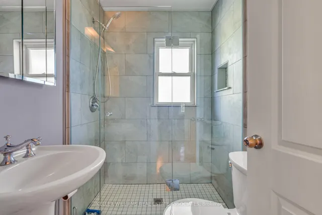 Additional image 33 of 479 Kingsleigh Crt