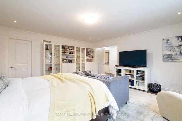 Additional image 25 of 317 La Rose Ave