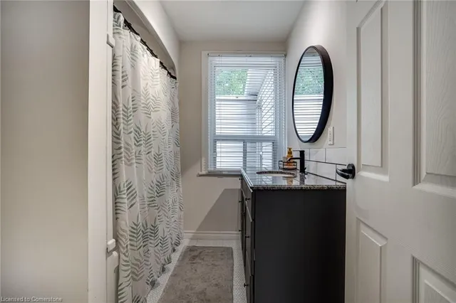 Additional image 28 of 44 Steven St