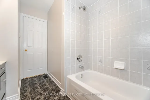 Additional image 33 of 30 Earl Grey Cres