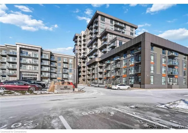 Additional image 3 of 460 Dundas St Unit 428