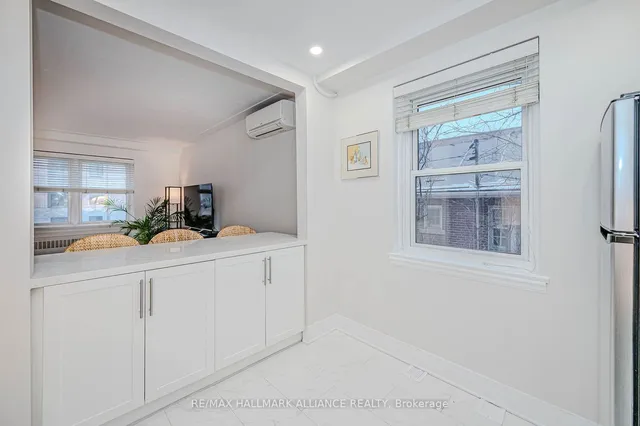 Additional image 10 of 802 KING St Unit 3