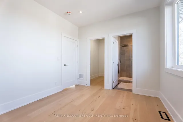 Additional image 24 of 25 SHADYSIDE Ave